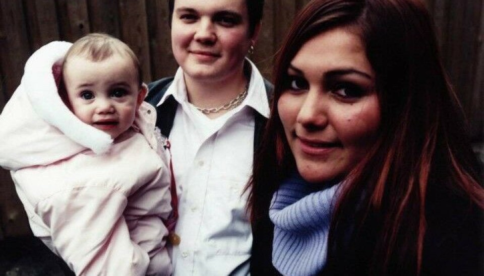 Stephanie og forældrene det første år (Foto: TV 2)