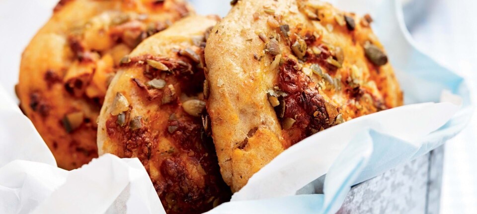 Pizzasnegle med græskarkerner og kylling