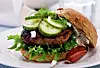 Burger med agurksalat