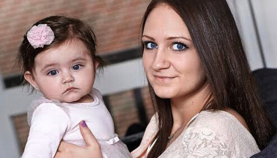 I en kort periode var også Sasja Emilie og datteren Annalia med i 'De unge mødre'. Siden hun stoppede i programmet er meget sket, og hun er sprunget ud som lesbisk. Foto: Janus Nielsen/Kanal 4