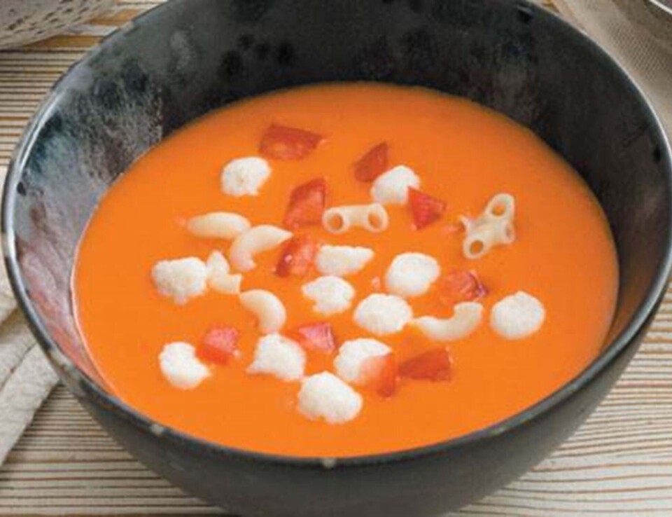 Tomatsuppe med fiskeboller
