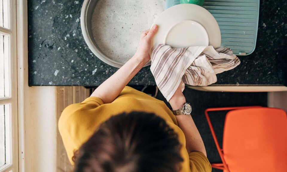 Rengøringsekspert: Alle begår denne fejl med deres viskestykker