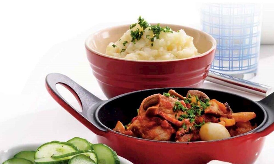 Mørbradgryde med champignon og perleløg