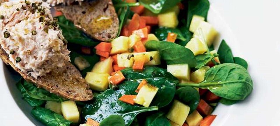 Ananas-gulerodssalat med tunmousse