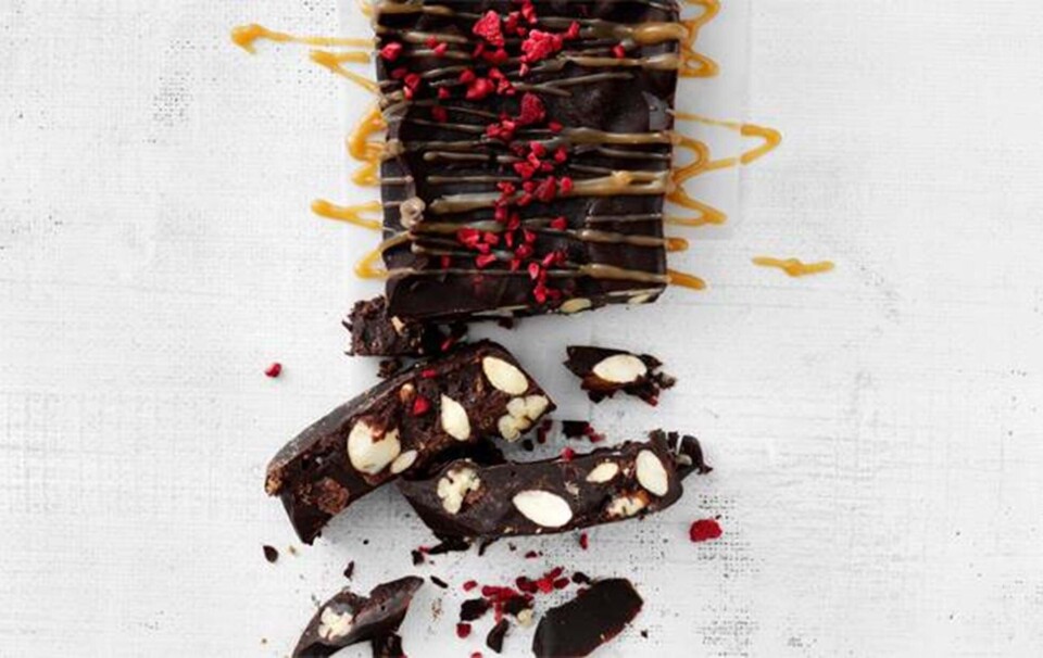 Chokoladetærte med pistacie-pralineknas