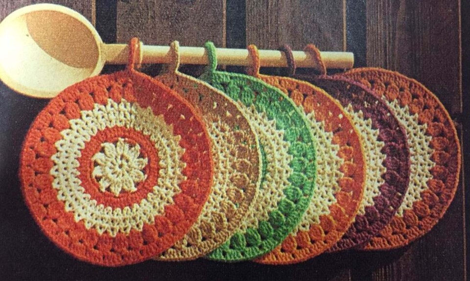 Skøn retro: Hæklede runde grydelapper