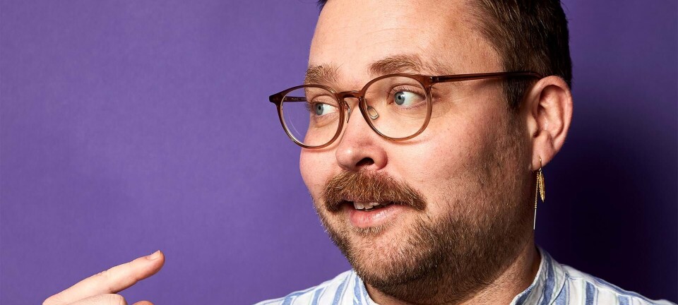 Tjelle så tv med kæresten, da tårerne pludselig væltede ud – nu har han ét budskab til alle mænd