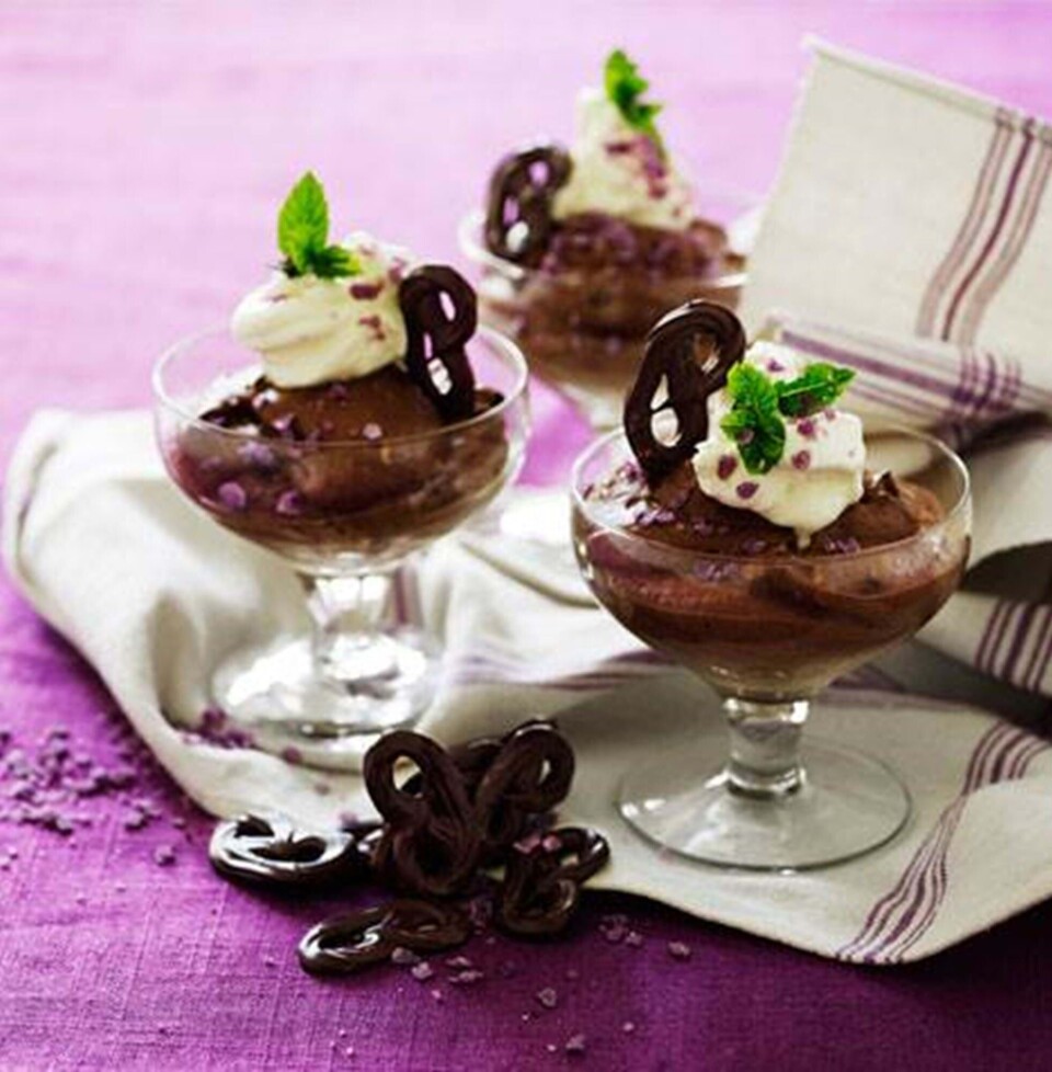 Chokolademousse med kanel og ingefær