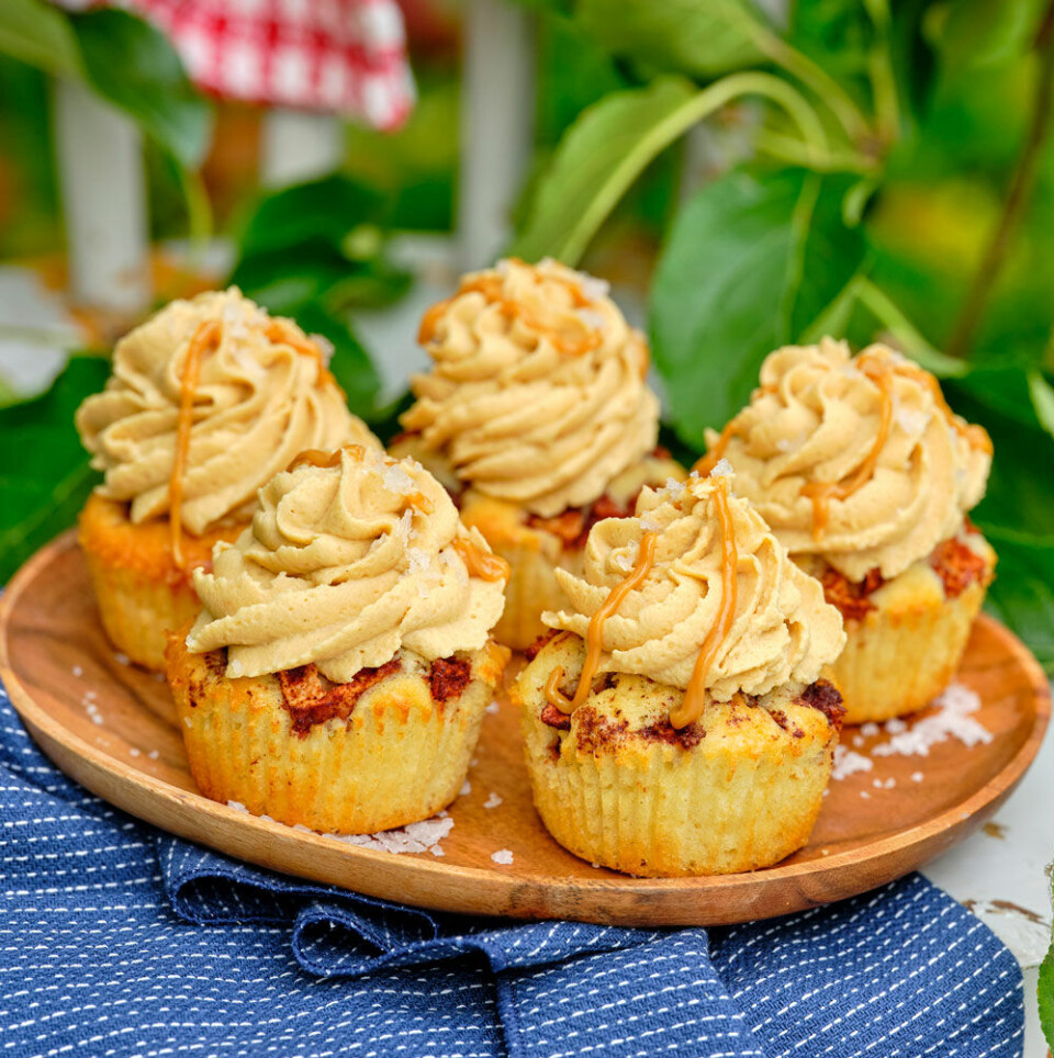 Lækre æblemuffins med karamelfrosting