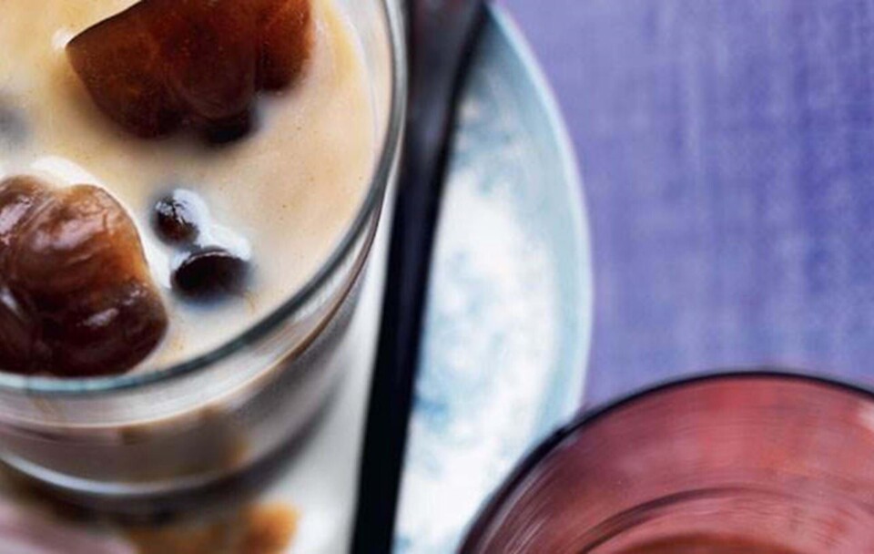 Iskold & forfriskende: Sådan laver du selv iskaffe