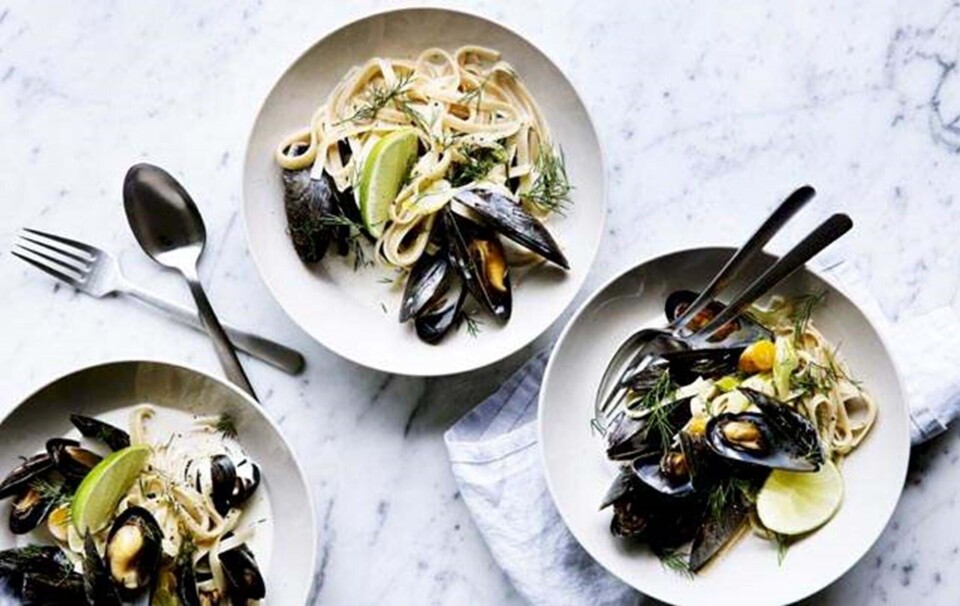 Linguine med blåmuslinger i hvidvin, dild og lime