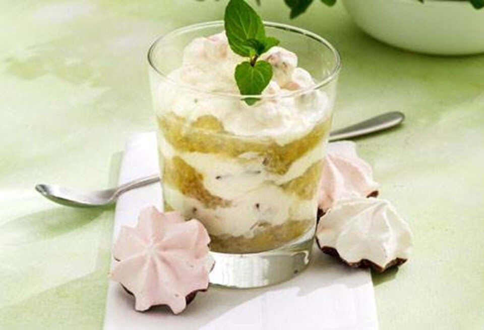 Stikkelsbærtrifli med marengskys