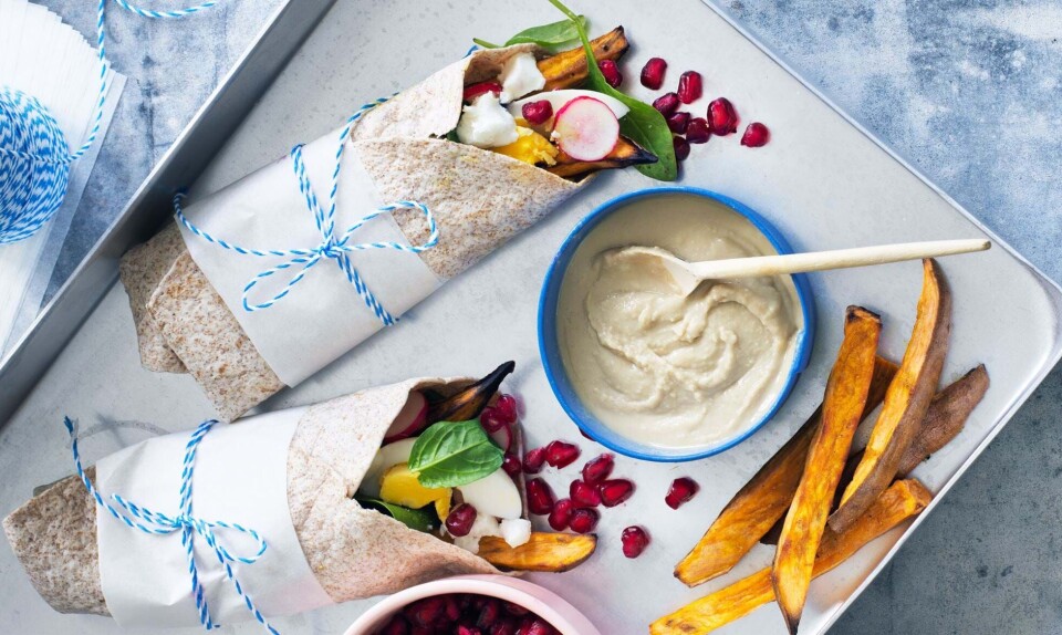 Wraps med sød kartoffel, feta og granatæble