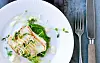 Stegt fisk med ærtepure og peberrodsfløde med dild