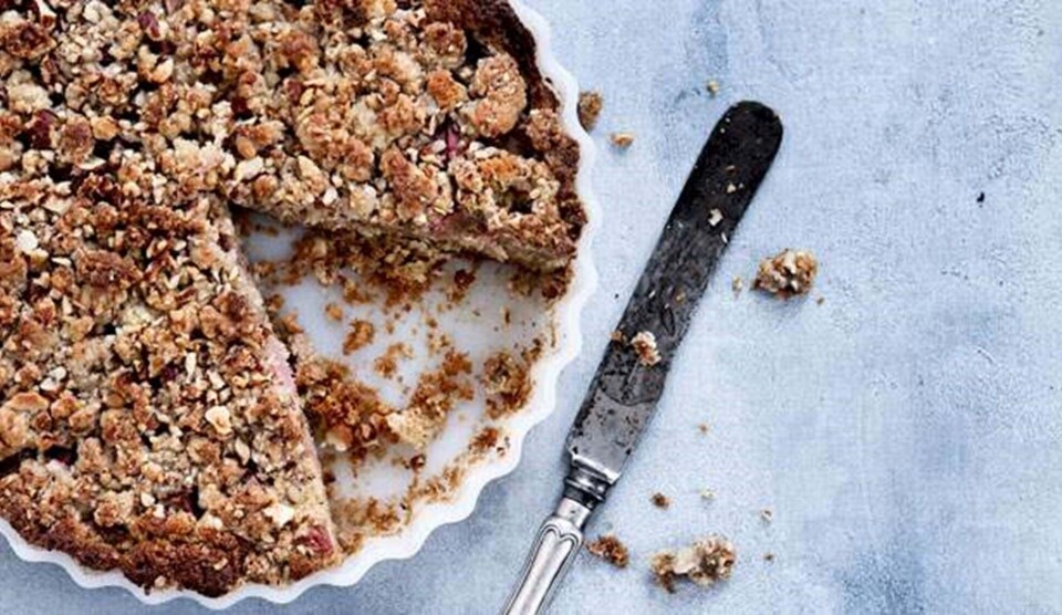 Rabarber-crumble tærte