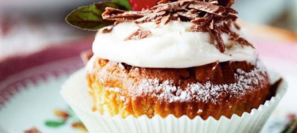 Muffins med peanuts og chokolade