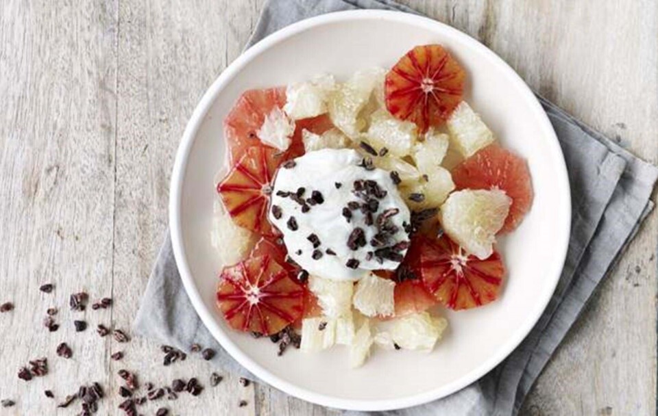 Se hvordan du laver lækker morgencitrussalat