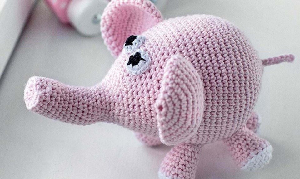Hækl selv: Sød lyserød elefant