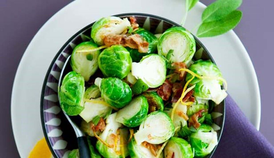 Rosenkål med pancetta og citron