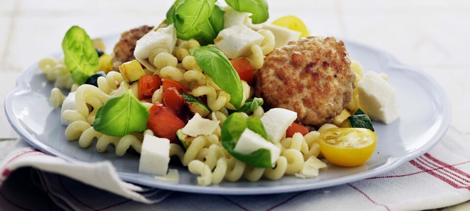 Pasta med minikrebinetter og mozzarella