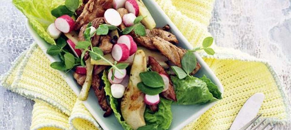 Mørbradbøffer med pærer og radiser