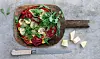Sund fastfood: Pizza på fuldkornstortilla med bresaola