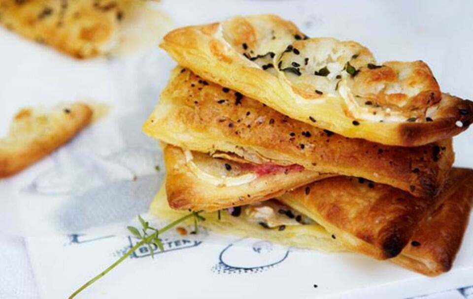 Sprød snack med rabarber-chili-gele