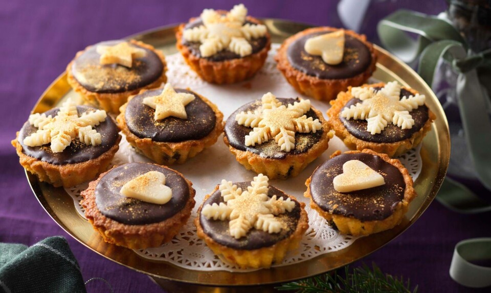Minimazariner med svesker, appelsin og chokolade