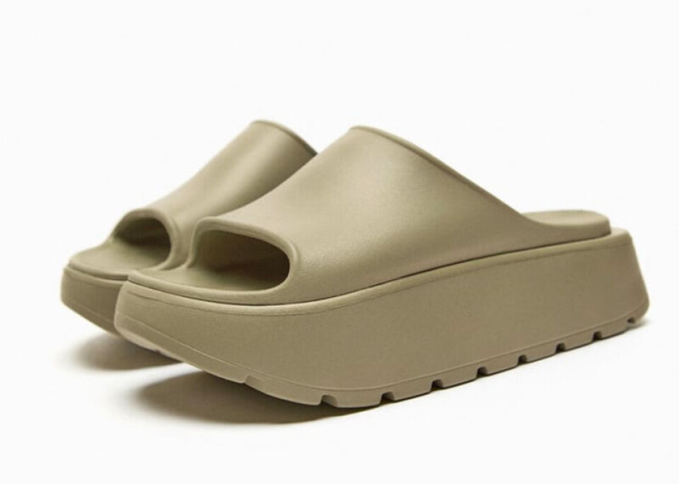 badesandaler_zara.jpg