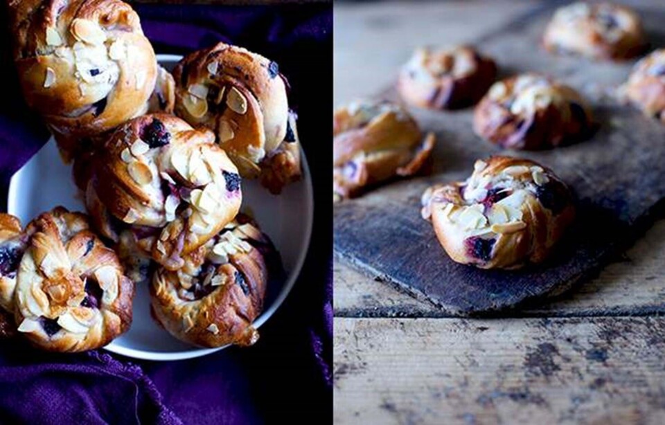 Svenske speltsnurrer med blåbær