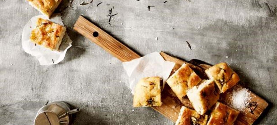 Focaccia med rosmarin og havsalt