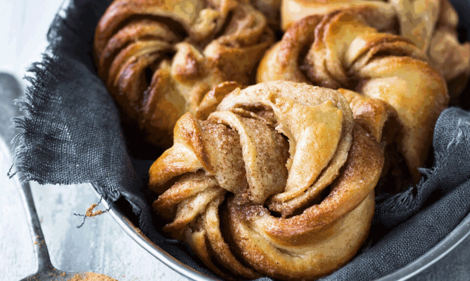 Klassiske kanelsnurrer - sådan bager du dem selv