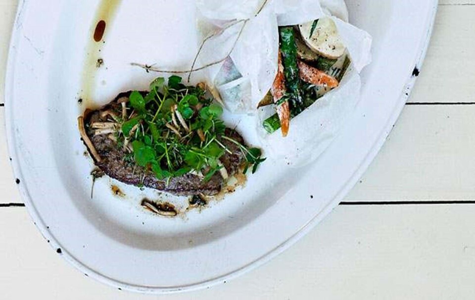 Opskrift på steak med grøntpakker og svampe