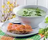 Kørvelsuppe og toast med laks