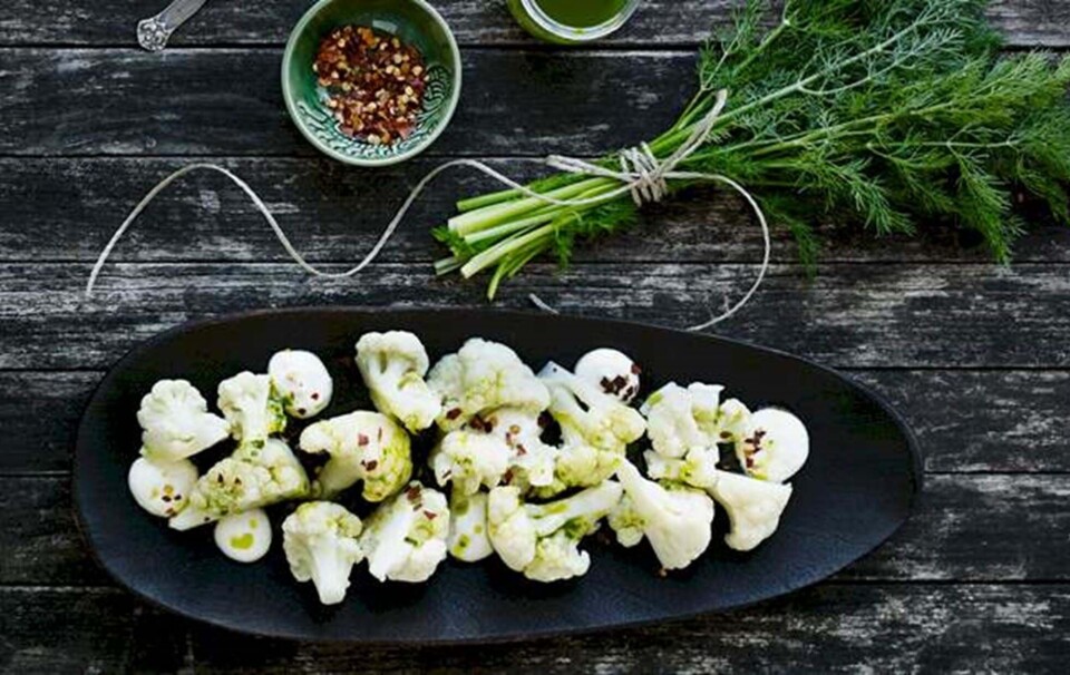 Blomkål med yoghurt og dildolie