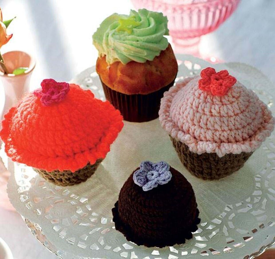 Billede 1 - Hæklede cupcakes, Sarah Bernhardt og jordbærkager fra Hendes Verden