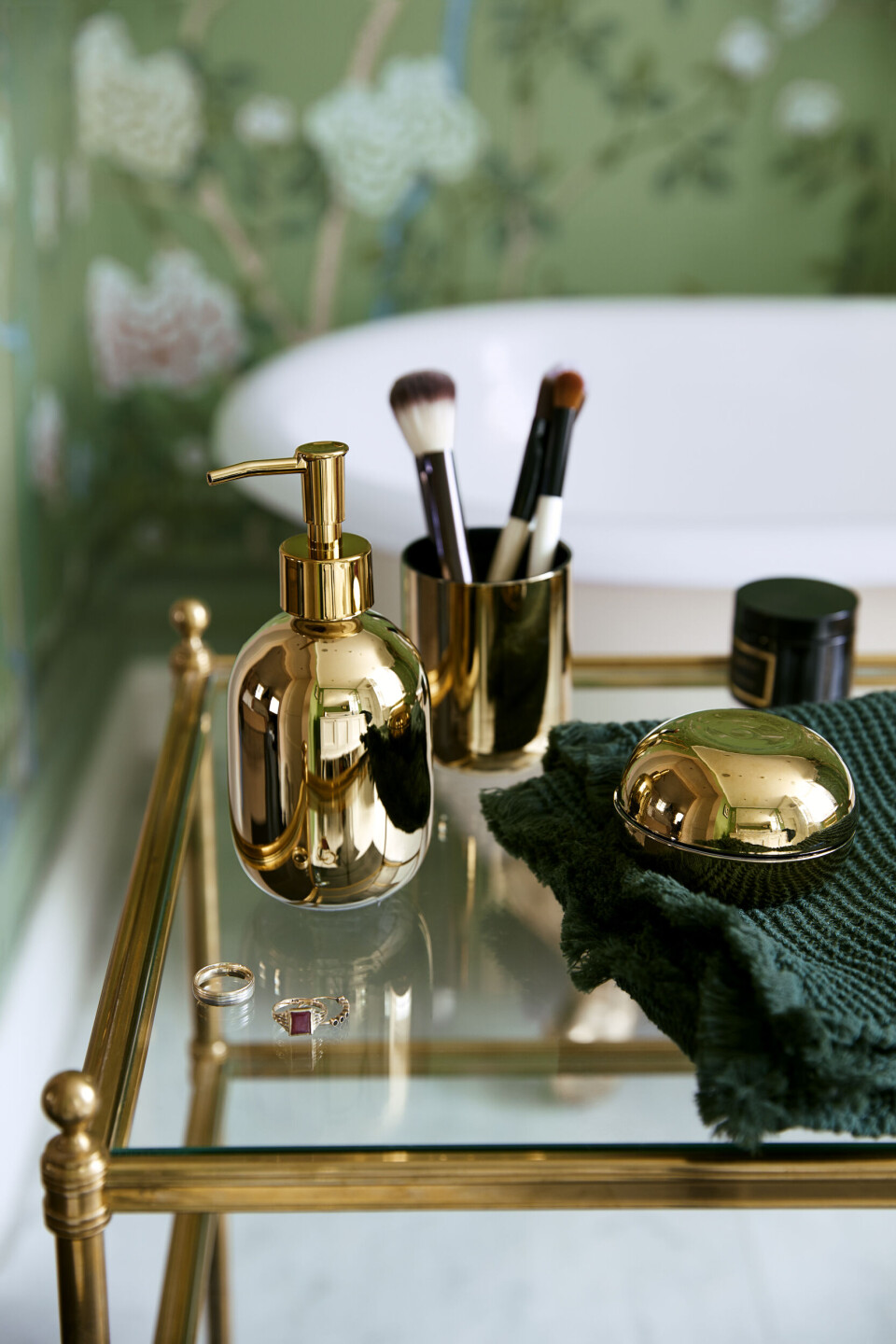 H&M HOME_At home with_3.jpg