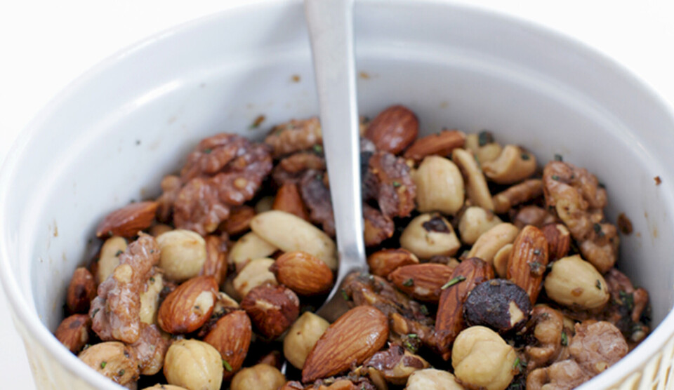 Opskrift på krydrede nødder