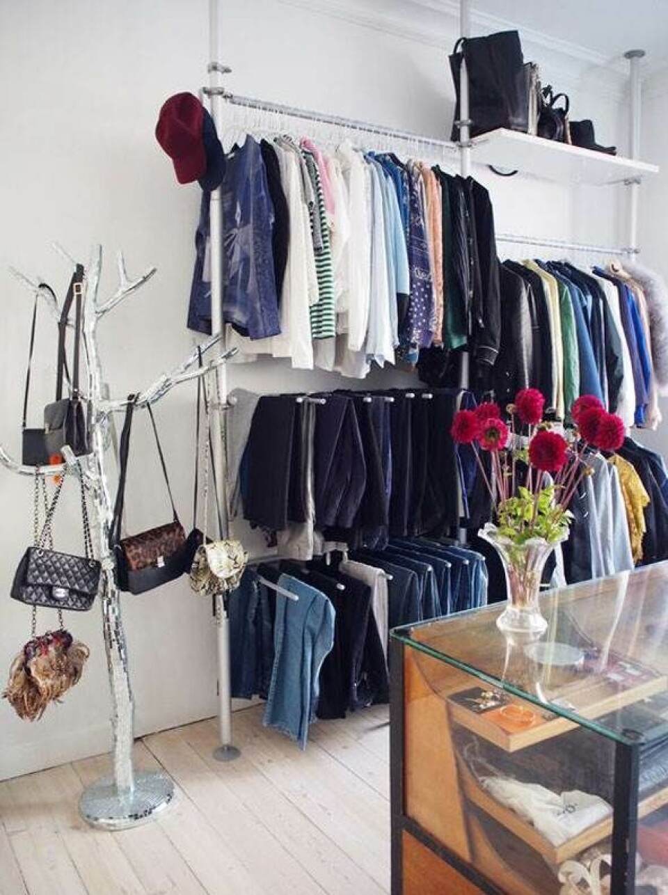 Walk in closet – 10 inspirerende løsninger til din garderobe
