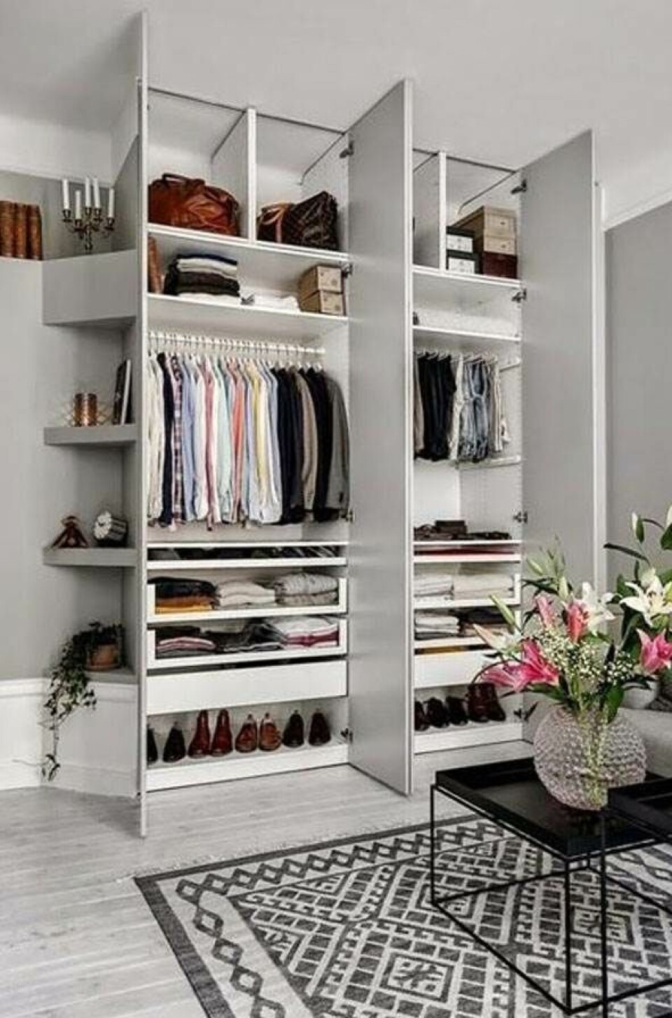 Walk in closet – 10 inspirerende løsninger til din garderobe