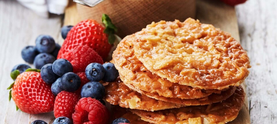 Blondekager med skum og bær