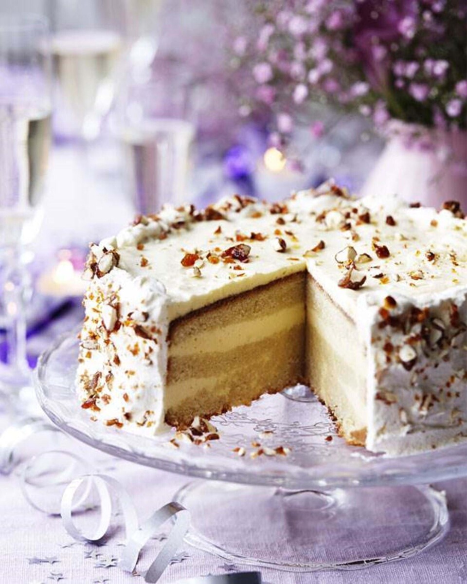 Hvid chokoladekage med passionsfrugt