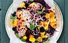 lækker salat med frugt og grøn