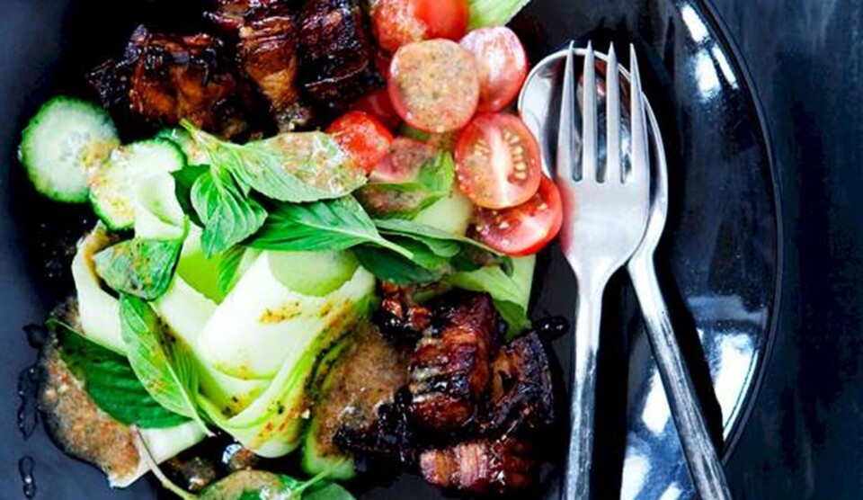 Opskrift på mangosalat med sød ribbensteg