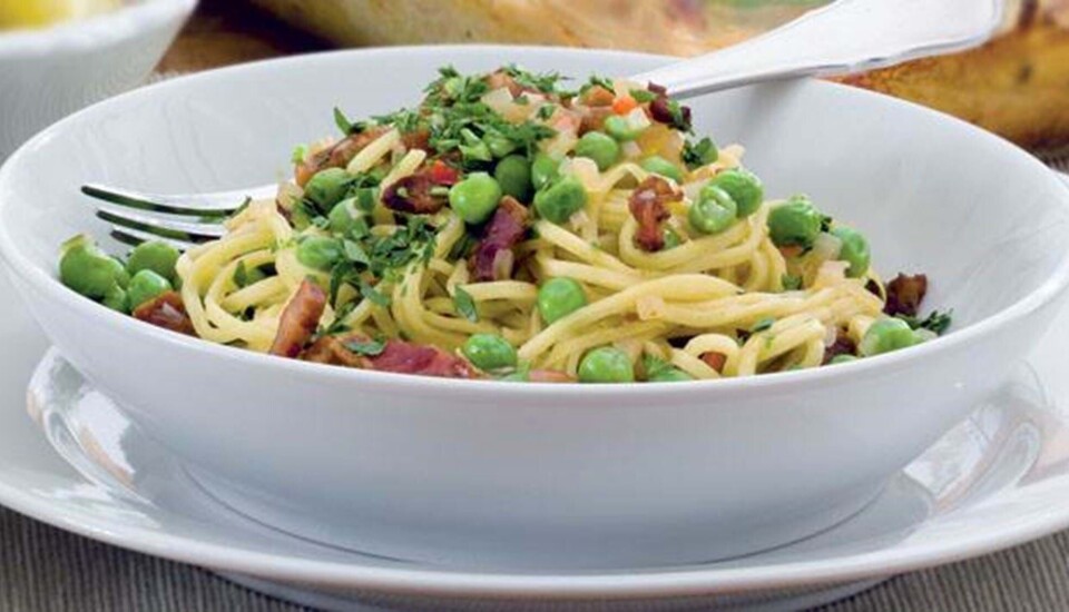 Pasta med chili og bacon