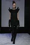 Dagens designer: Charlotte Eskildsen viste skulpturelle piger med pisk