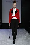 Dagens designer: Charlotte Eskildsen viste skulpturelle piger med pisk