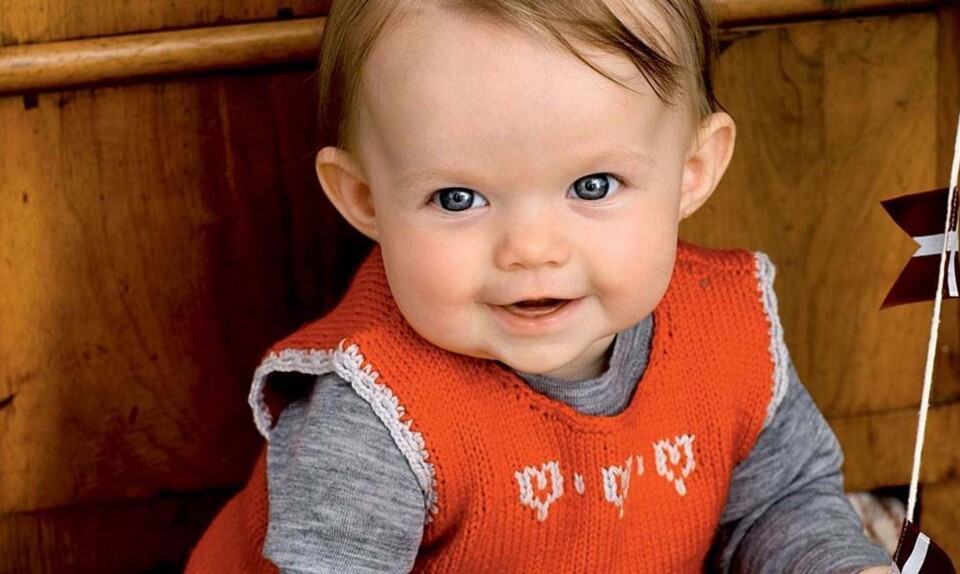 Sød barnekjole med hjerter