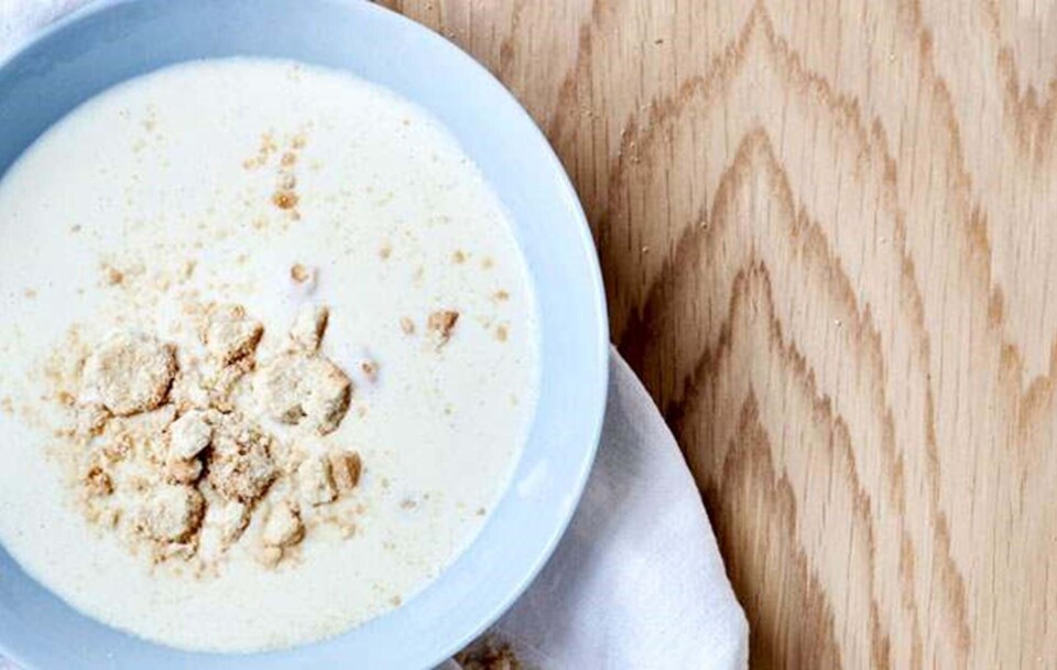 Klassisk kærnemælkskoldskål