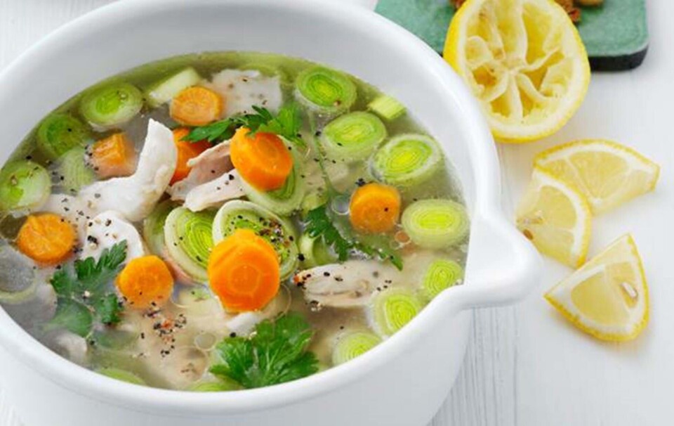 Citronbouillon med kylling & sprødt skind